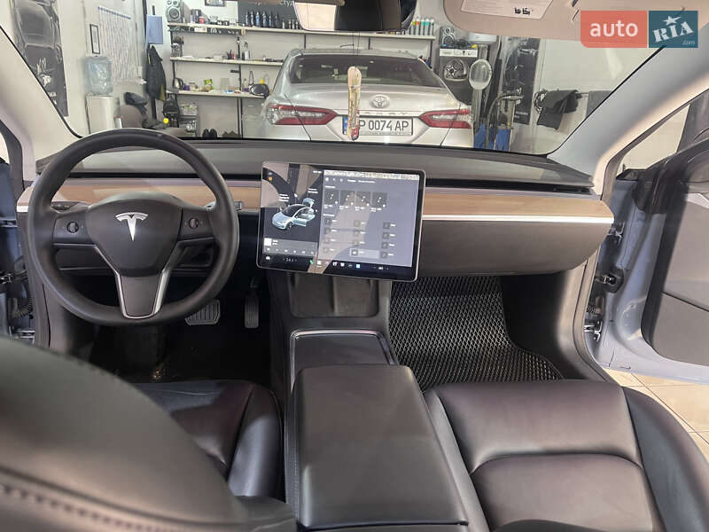 Седан Tesla Model 3 2021 в Запорожье