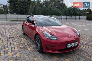 Седан Tesla Model 3 2019 в 