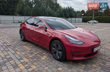 Седан Tesla Model 3 2019 в 
