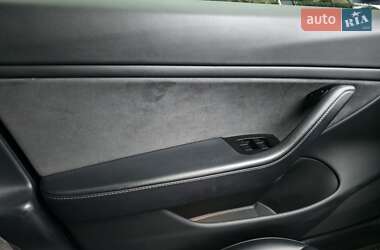 Седан Tesla Model 3 2018 в 