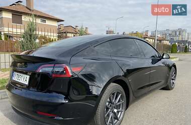 Седан Tesla Model 3 2023 в 