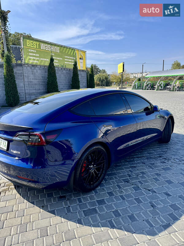 Седан Tesla Model 3 2022 в Кропивницькому