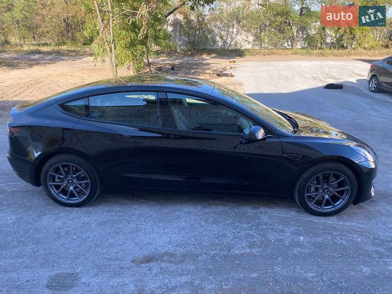 Седан Tesla Model 3 2022 в Дніпрі