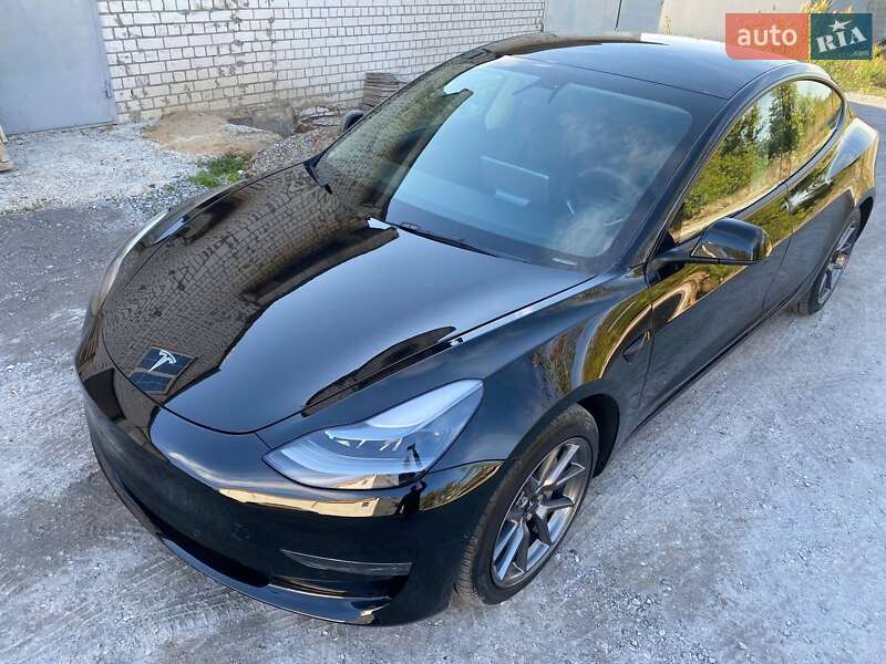 Tesla Model 3 2022