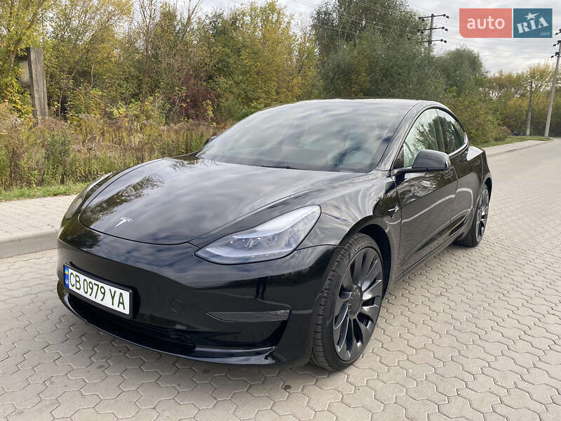 Седан Tesla Model 3 2021 в Киеве