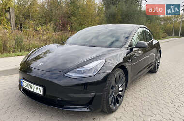 Седан Tesla Model 3 2021 в 