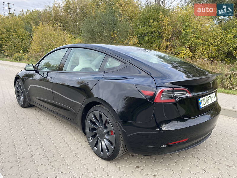 Седан Tesla Model 3 2021 в Киеве