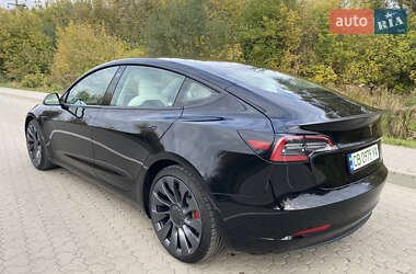 Седан Tesla Model 3 2021 в 