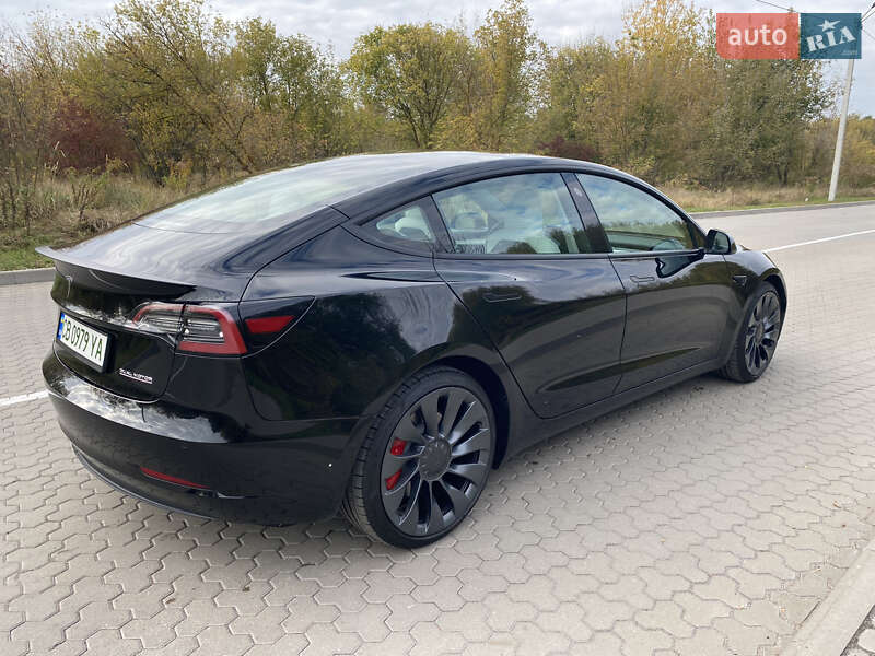 Седан Tesla Model 3 2021 в Киеве