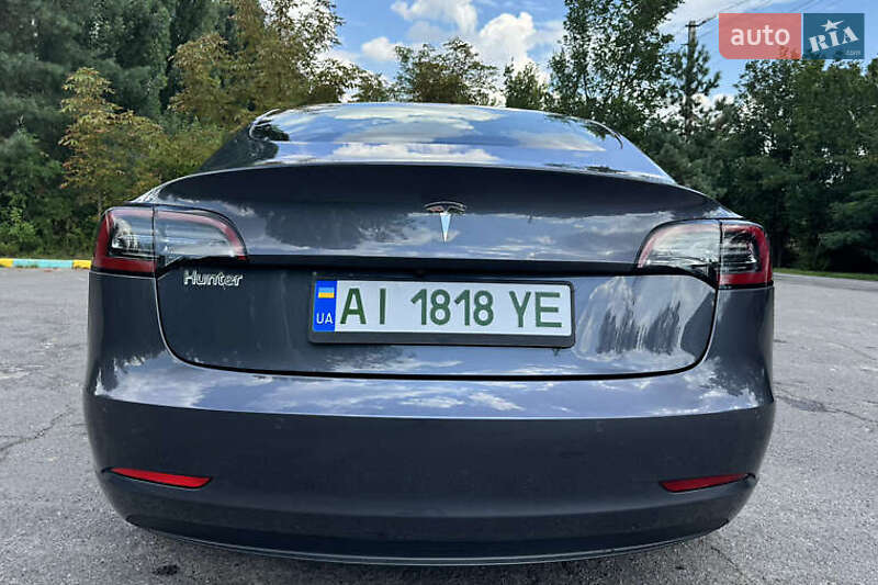 Седан Tesla Model 3 2019 в Києві
