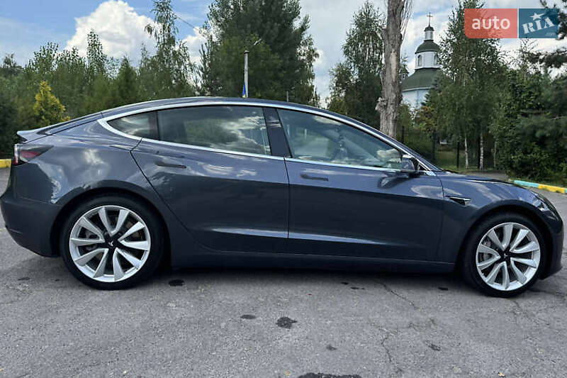 Седан Tesla Model 3 2019 в Києві