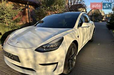 Седан Tesla Model 3 2019 в 