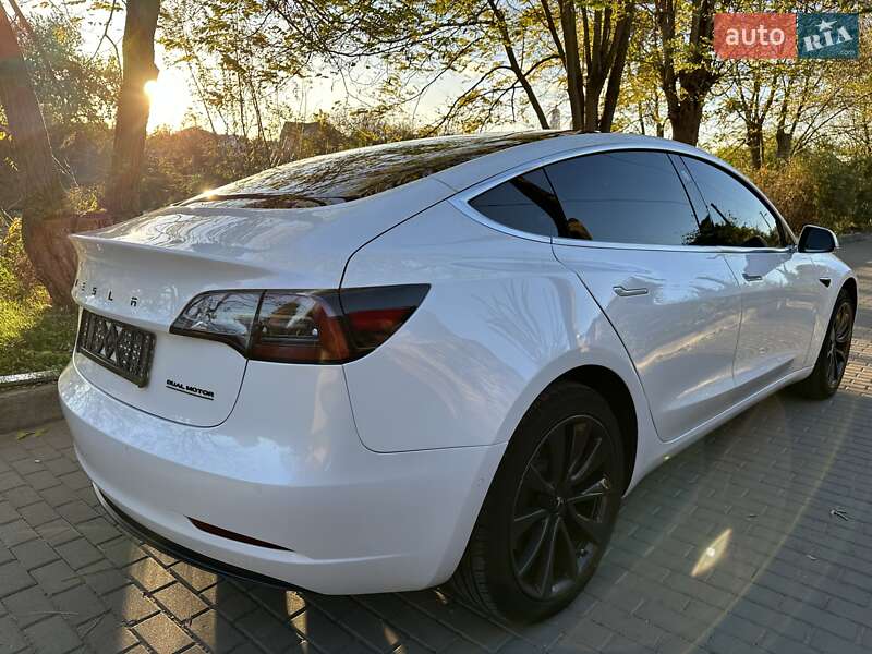 Седан Tesla Model 3 2019 в Білій Церкві