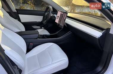 Седан Tesla Model 3 2019 в Белой Церкви