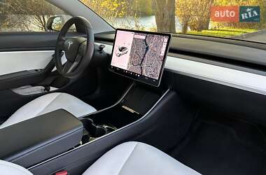 Седан Tesla Model 3 2019 в Белой Церкви