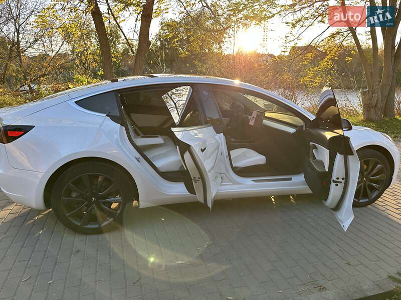 Седан Tesla Model 3 2019 в Білій Церкві