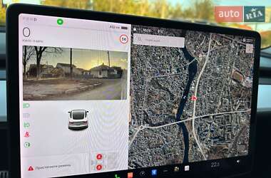 Седан Tesla Model 3 2019 в 