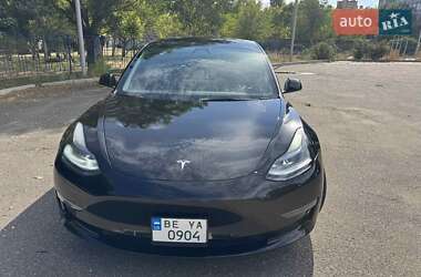 Седан Tesla Model 3 2022 в 