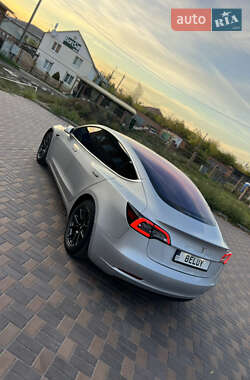 Седан Tesla Model 3 2018 в 