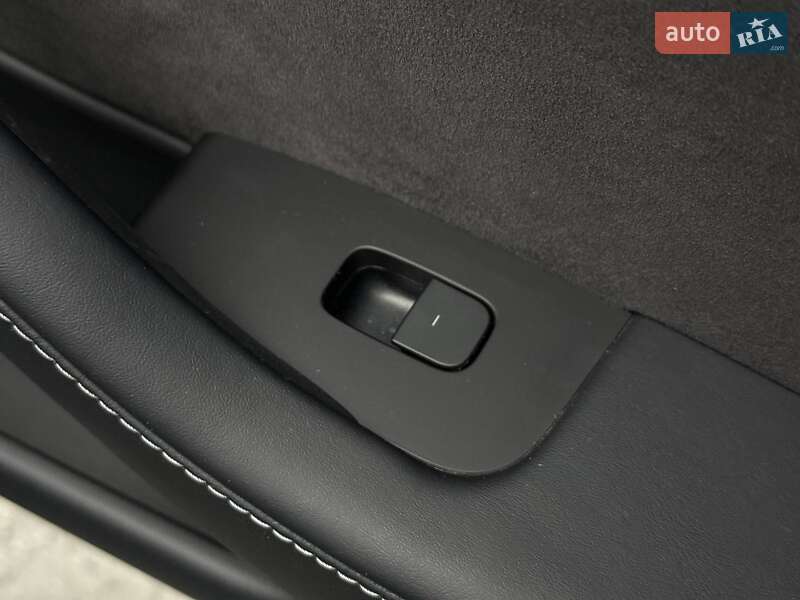 Седан Tesla Model 3 2022 в Рівному