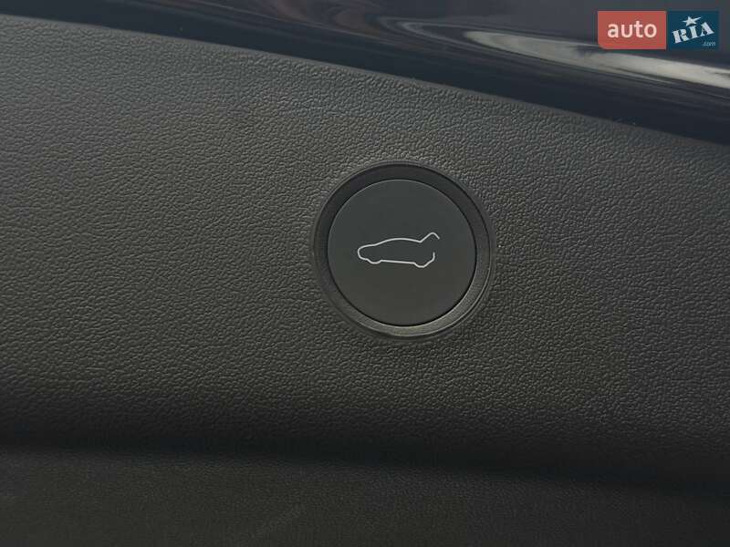 Седан Tesla Model 3 2022 в Рівному