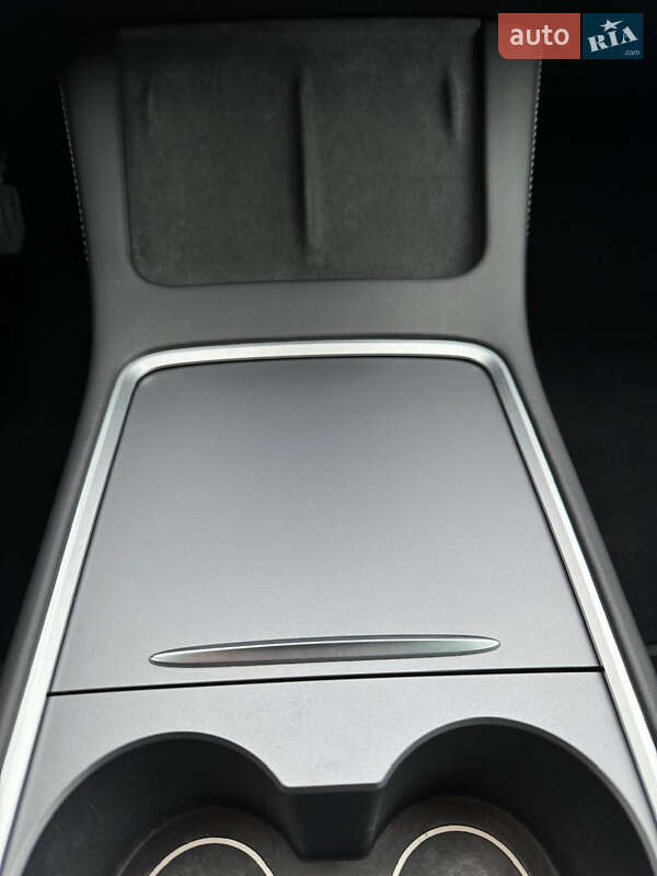 Седан Tesla Model 3 2022 в Одесі