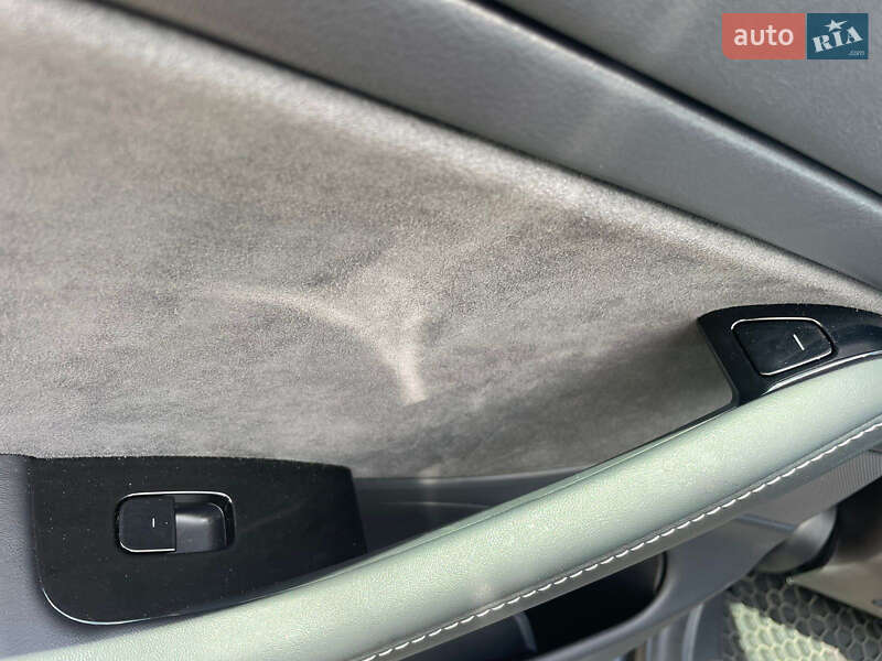 Седан Tesla Model 3 2019 в Львове фото 21 Седан Tesla Model 3 2019 в Львове