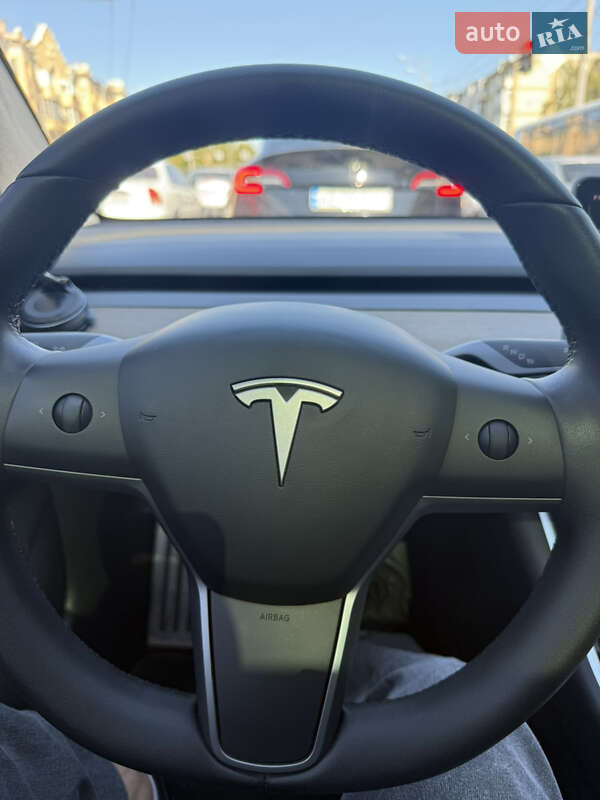 Седан Tesla Model 3 2019 в Днепре
