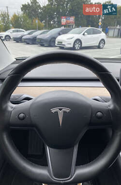 Седан Tesla Model 3 2018 в 