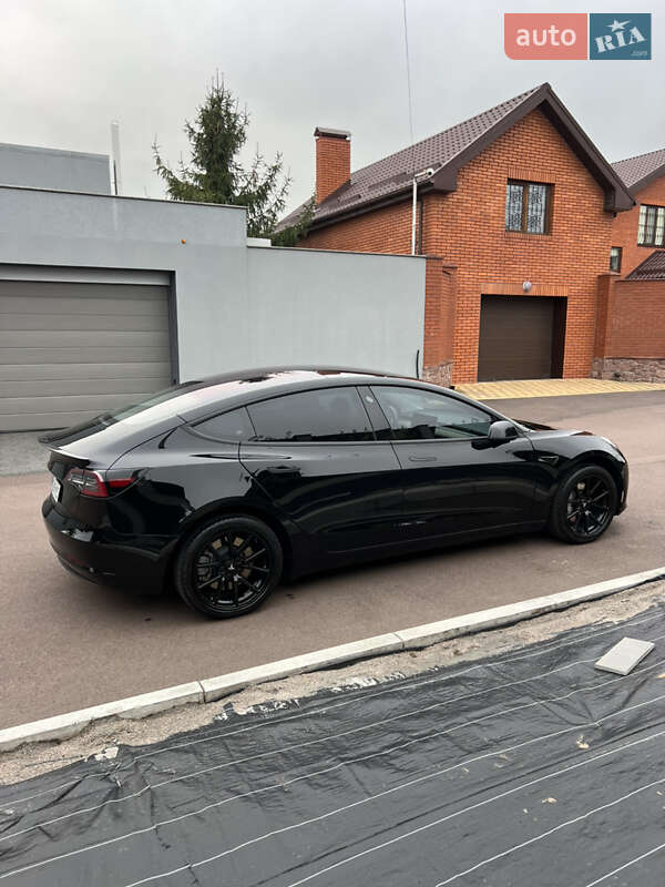 Седан Tesla Model 3 2018 в Киеве