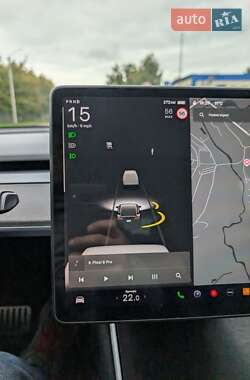 Седан Tesla Model 3 2019 в 