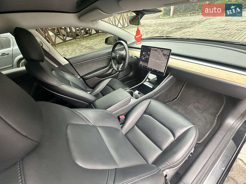 Седан Tesla Model 3 2020 в Львове фото 17 Седан Tesla Model 3 2020 в Львове