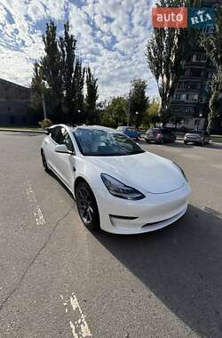 Седан Tesla Model 3 2021 в Кривом Роге