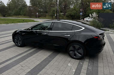 Седан Tesla Model 3 2019 в 