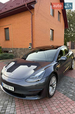 Седан Tesla Model 3 2021 в 