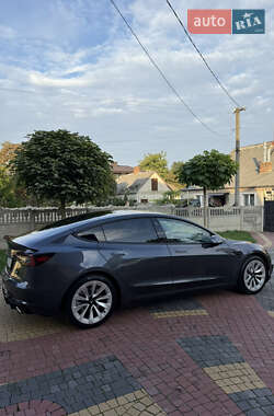 Седан Tesla Model 3 2021 в 