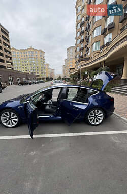 Седан Tesla Model 3 2018 в 