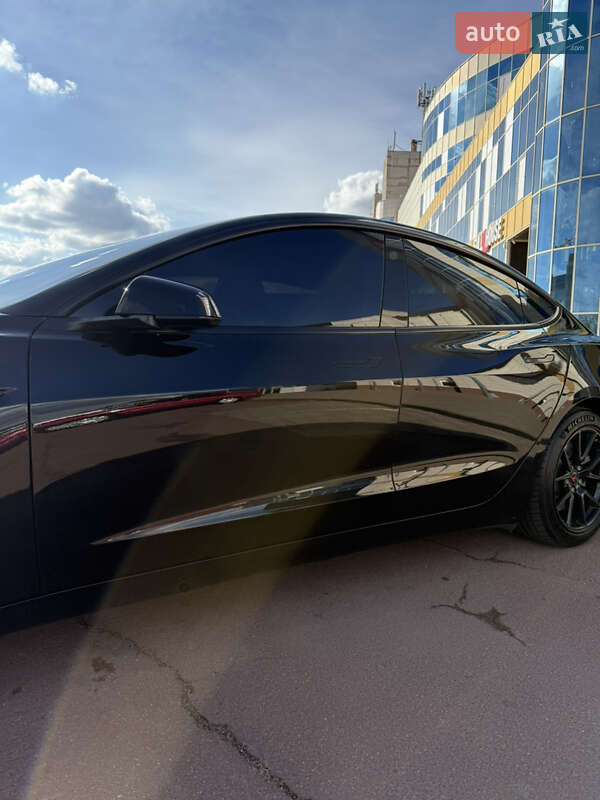 Седан Tesla Model 3 2022 в Харькове