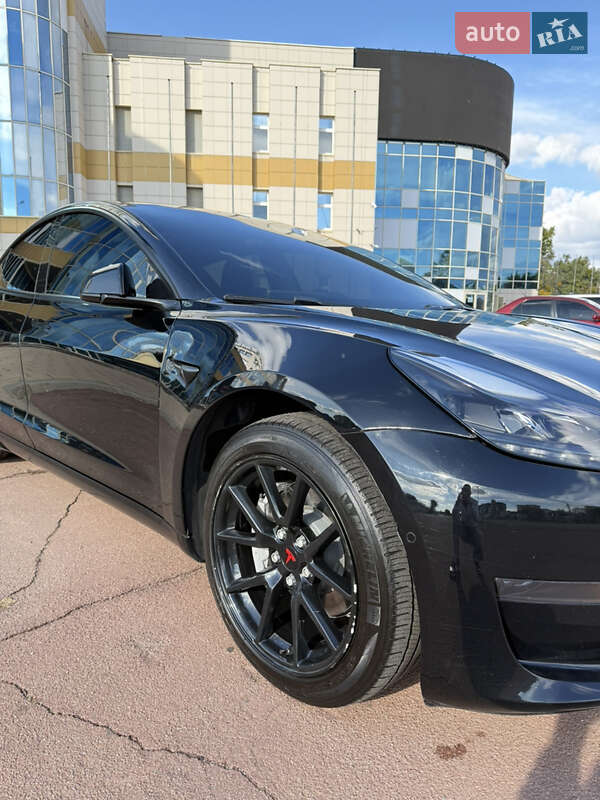 Седан Tesla Model 3 2022 в Харькове