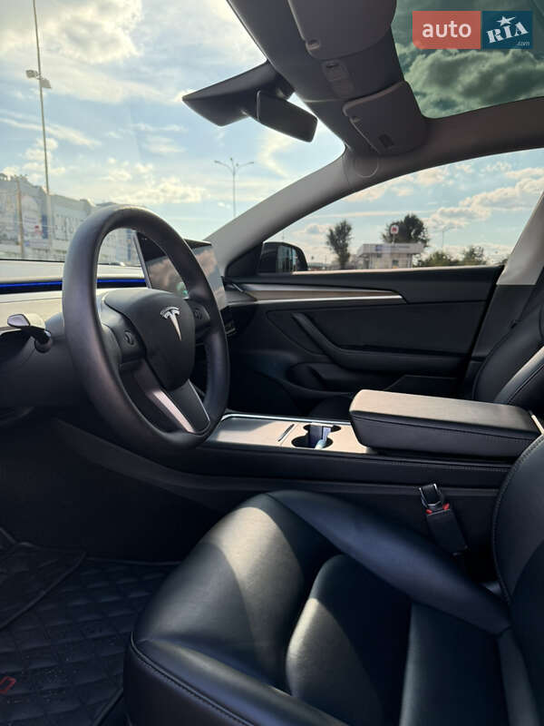Седан Tesla Model 3 2022 в Харькове
