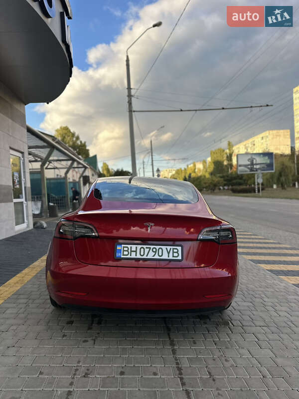 Седан Tesla Model 3 2022 в Одесі