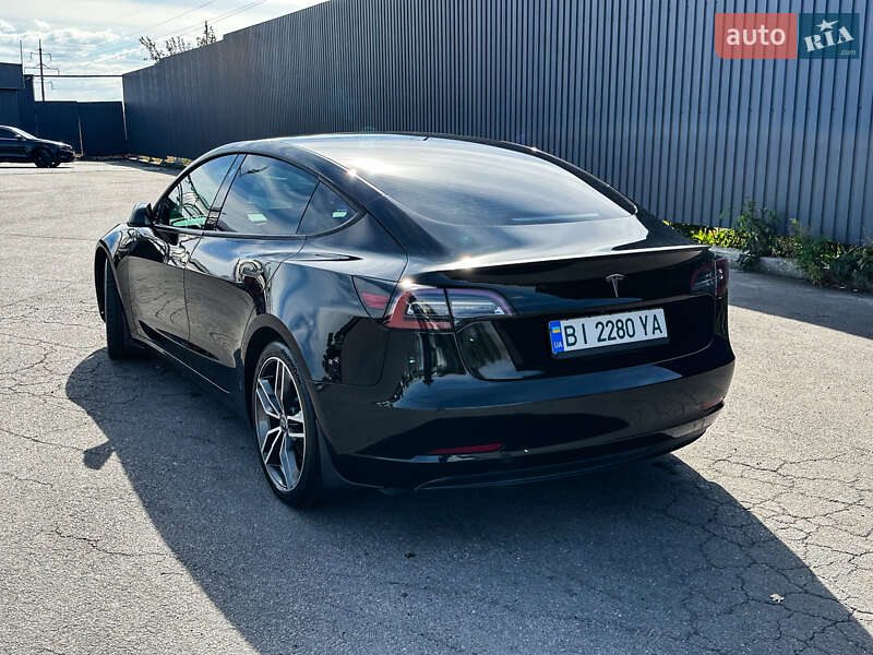 Седан Tesla Model 3 2021 в Полтаве