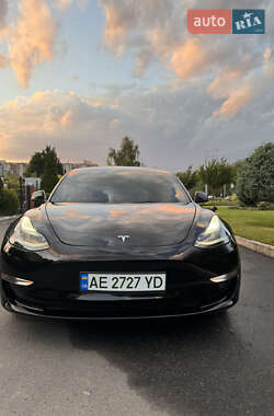 Седан Tesla Model 3 2022 в Днепре