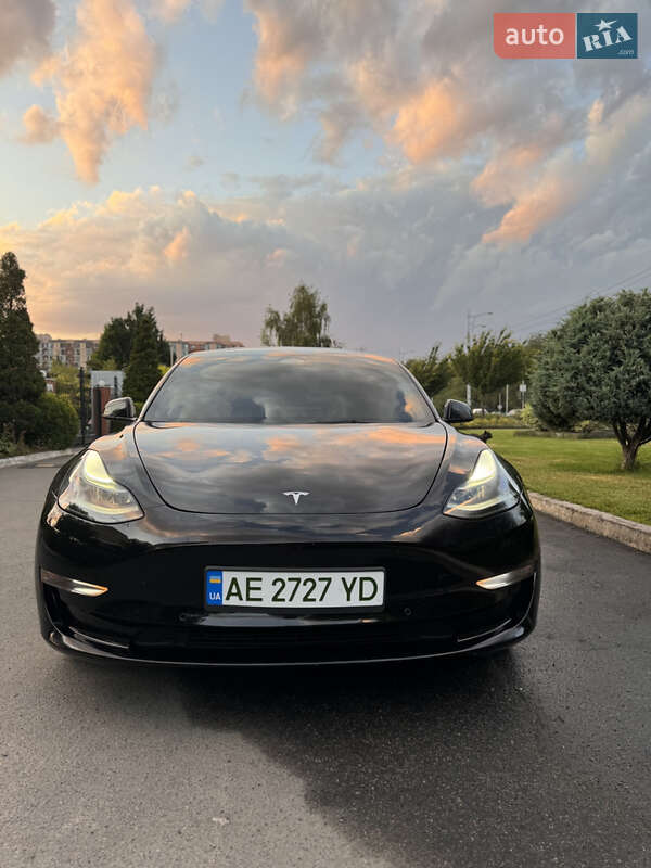 Tesla Model 3 2022