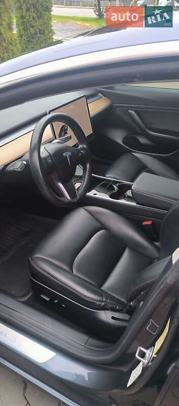 Седан Tesla Model 3 2018 в Черновцах фото 4 Седан Tesla Model 3 2018 в Черновцах