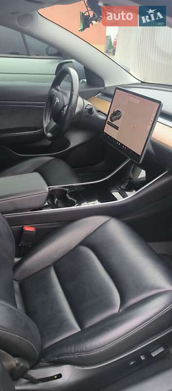 Седан Tesla Model 3 2018 в Черновцах фото 14 Седан Tesla Model 3 2018 в Черновцах