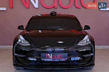 Седан Tesla Model 3 2023 в 