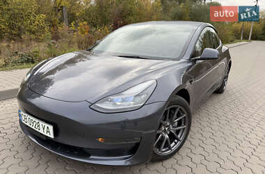 Седан Tesla Model 3 2022 в 