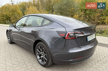 Седан Tesla Model 3 2022 в 