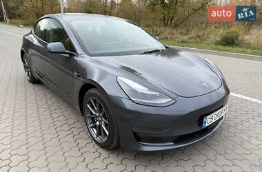 Седан Tesla Model 3 2022 в 
